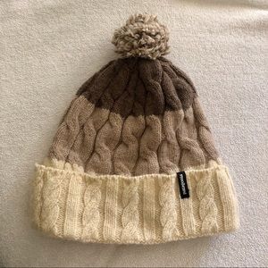 Patagonia Pom Pom Beanie hat